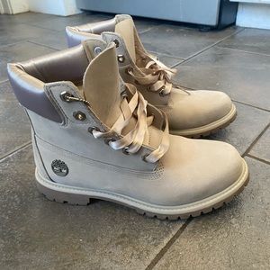 Women’s Timberlands Ribbon Laces